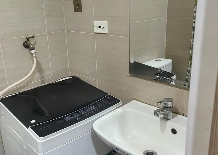 Moa Staycation Located In Shore1 And 2 Residences Pasay Aparthotel 3*