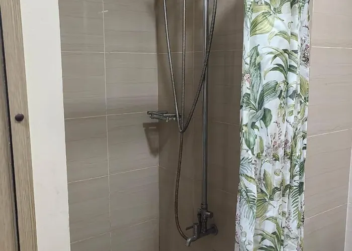 Moa Staycation Located In Shore1 And 2 Residences Pasay 3*