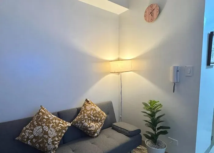 Moa Staycation Located In Shore1 And 2 Residences Pasay 3*